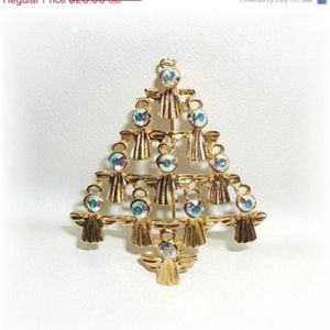 JJ Christmas Angel Tree Brooch